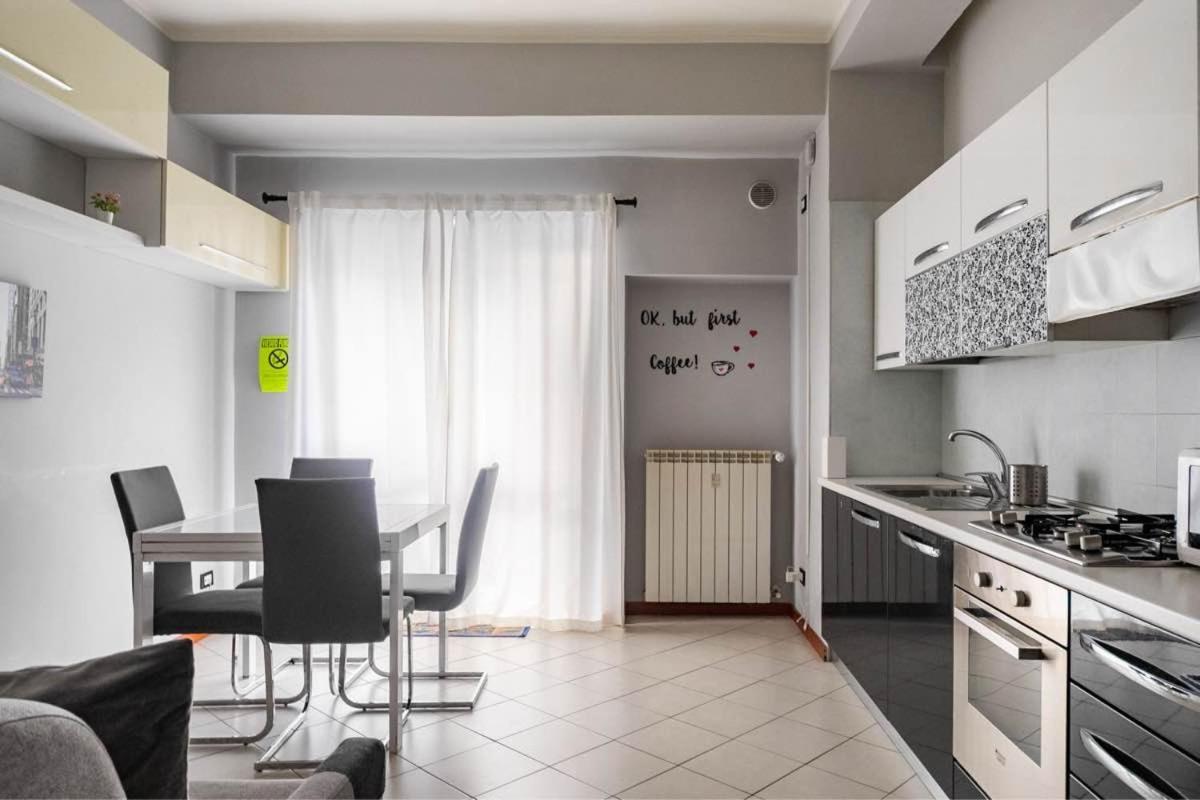 Etna Apartment โรม ภายนอก รูปภาพ