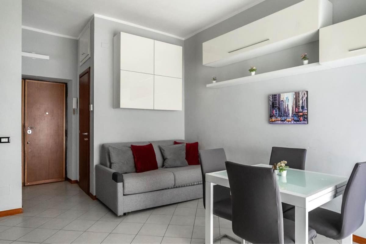 Etna Apartment โรม ภายนอก รูปภาพ